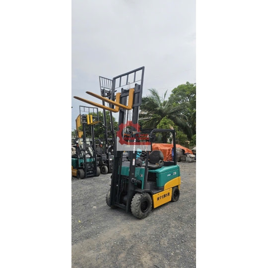KOMATSU FB25-11.nâng hạ cơ bản.nhật quên sài