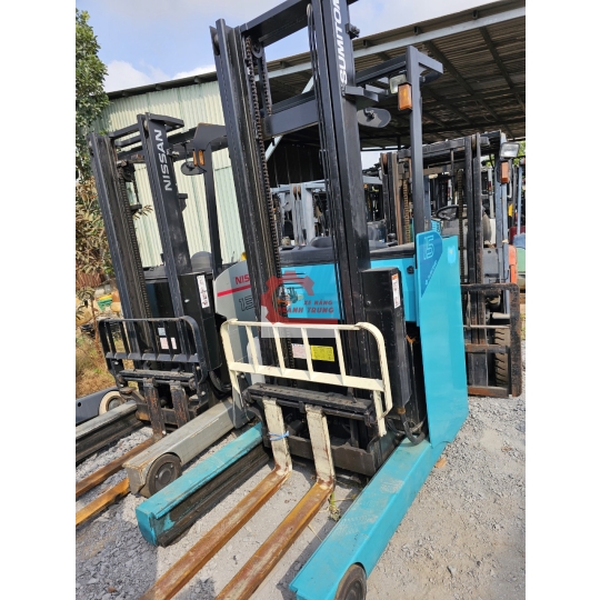 Xe Nâng Đứng Lái  QUAPRO-R  