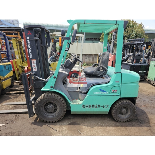 Xe nâng dầu MITSUBISHI FD25