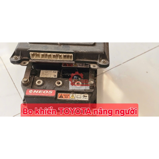 BO KHIỂN TOYOTA NÂNG NGƯỜI 